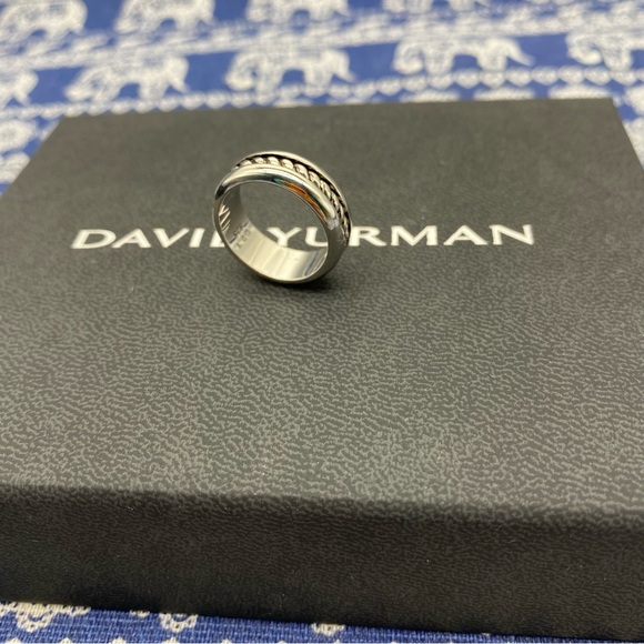 Womens Size 8 Cable Inset Band Ring'in Sterling
Silver - Picture 5 of 9